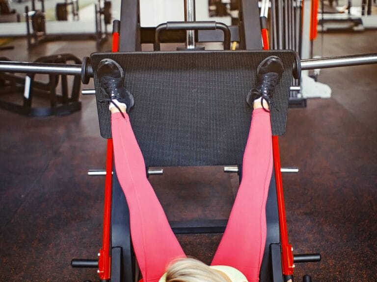 ćwiczenia na mięśnie nóg dla dziewczyn