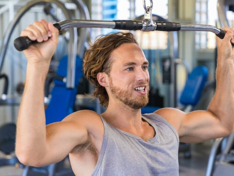 ćwiczenia na tył barków