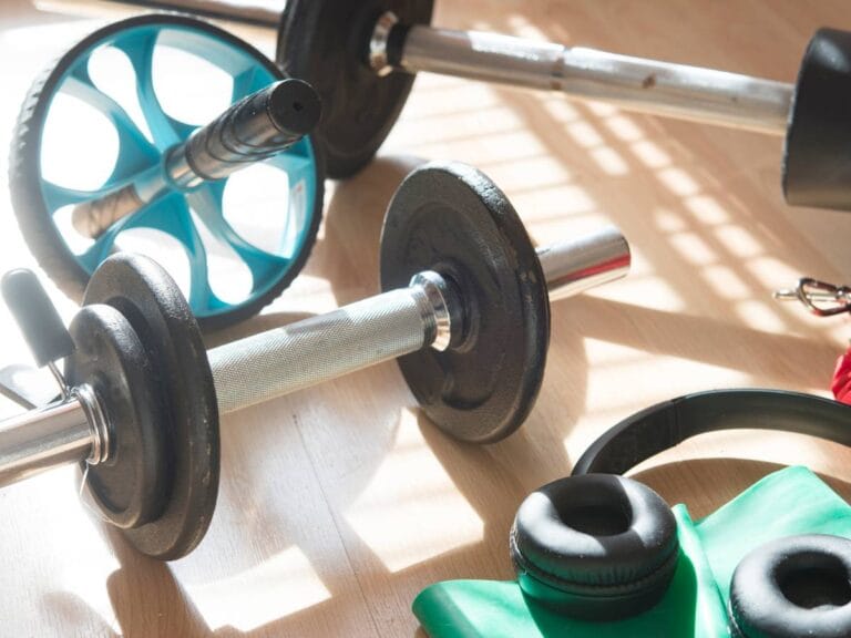 ćwiczenia z hantlami w domu