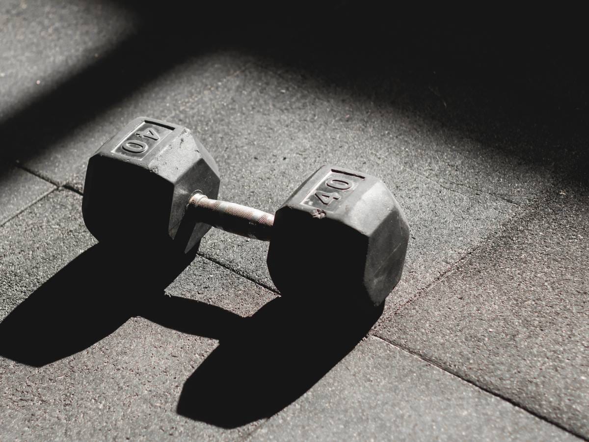 ćwiczenia z hantlami