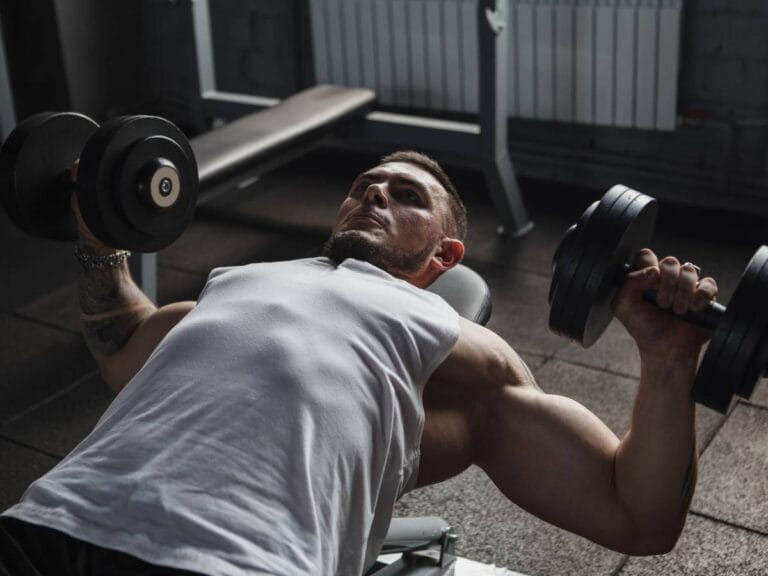 ćwiczenia na klatkę piersiową